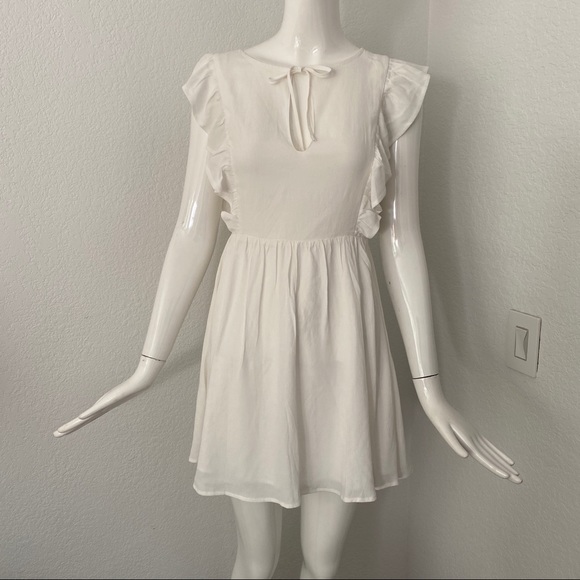 For Love And Lemons Dresses & Skirts - For love & lemons white ruffle dress